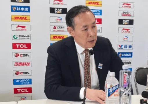 媒体人：许指导赛后表扬了全队，大家不会因为失败就气馁