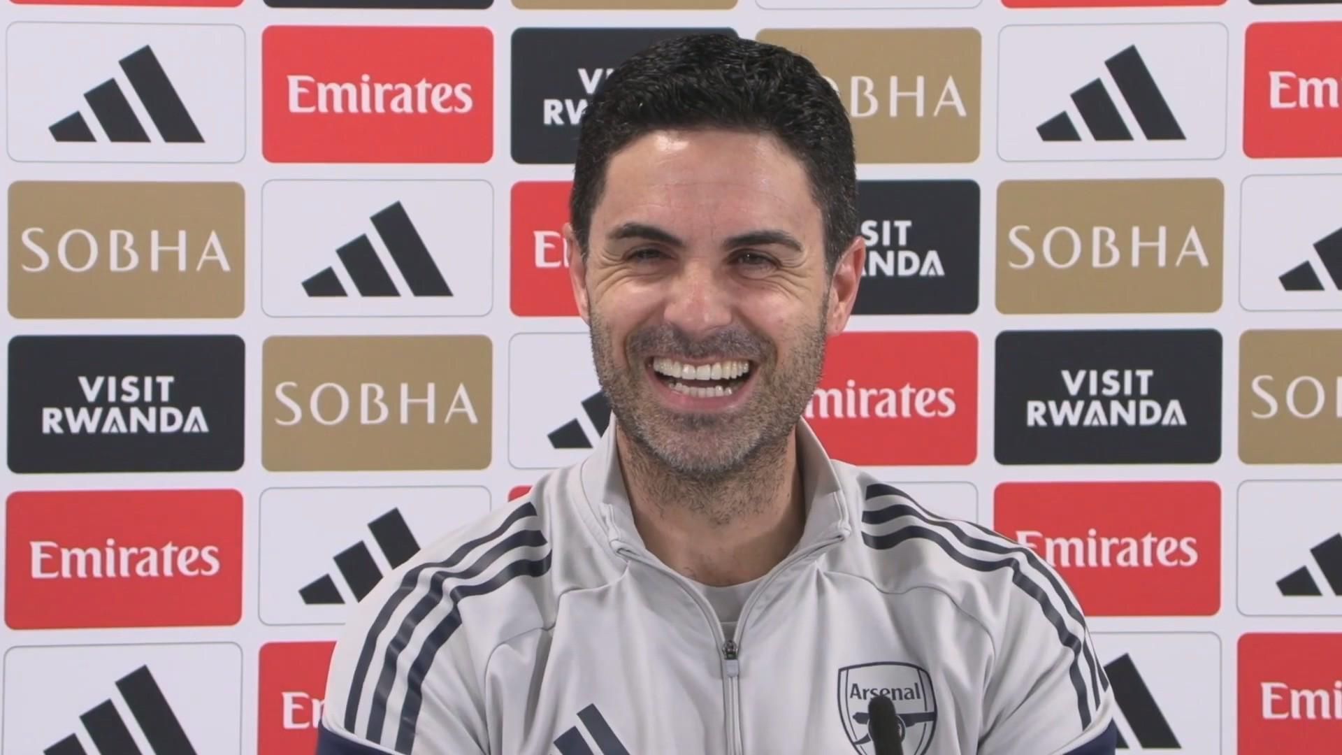 开云体育官网-阿尔特塔：我能不能在这个时代踢球？可以啊，但只能踢9号位