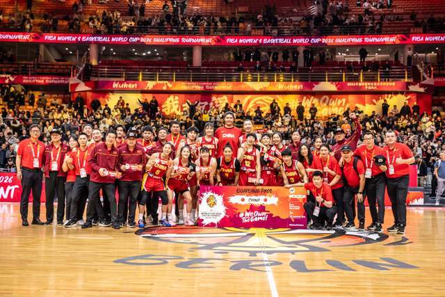 宫鲁鸣练了啥？女篮仅6人能用，王思雨最稳，张子宇惊喜，3将回暖